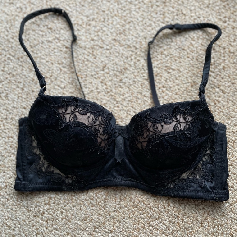 ELLE MACPHERSON INTIMATES Black lace longline bra